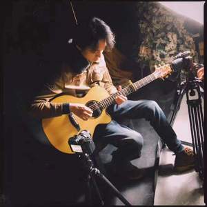 丰满岳跪爬圆润大屁股
